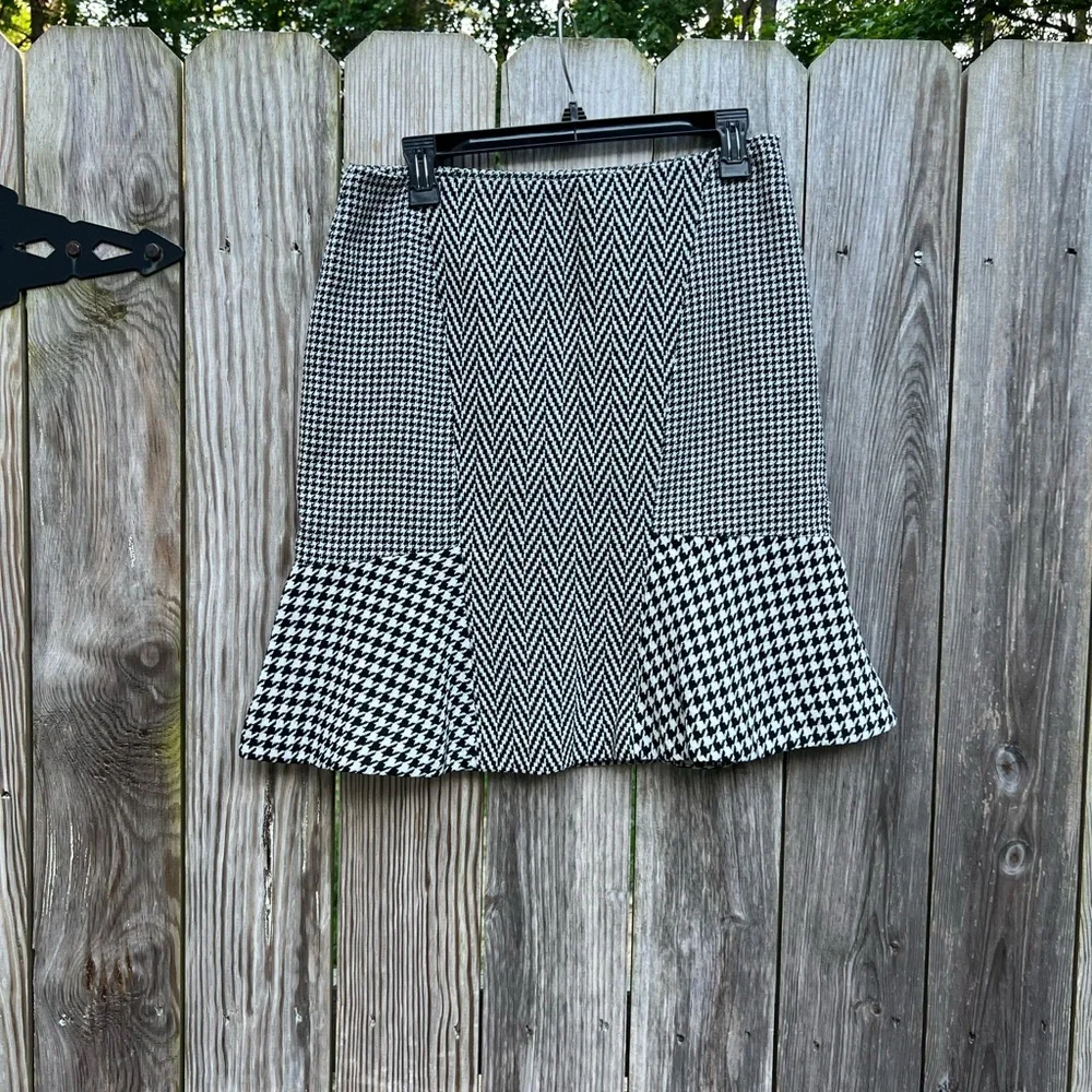 ANN TAYLOR Houndstooth Lined Trumpet Skirt Women’s 6